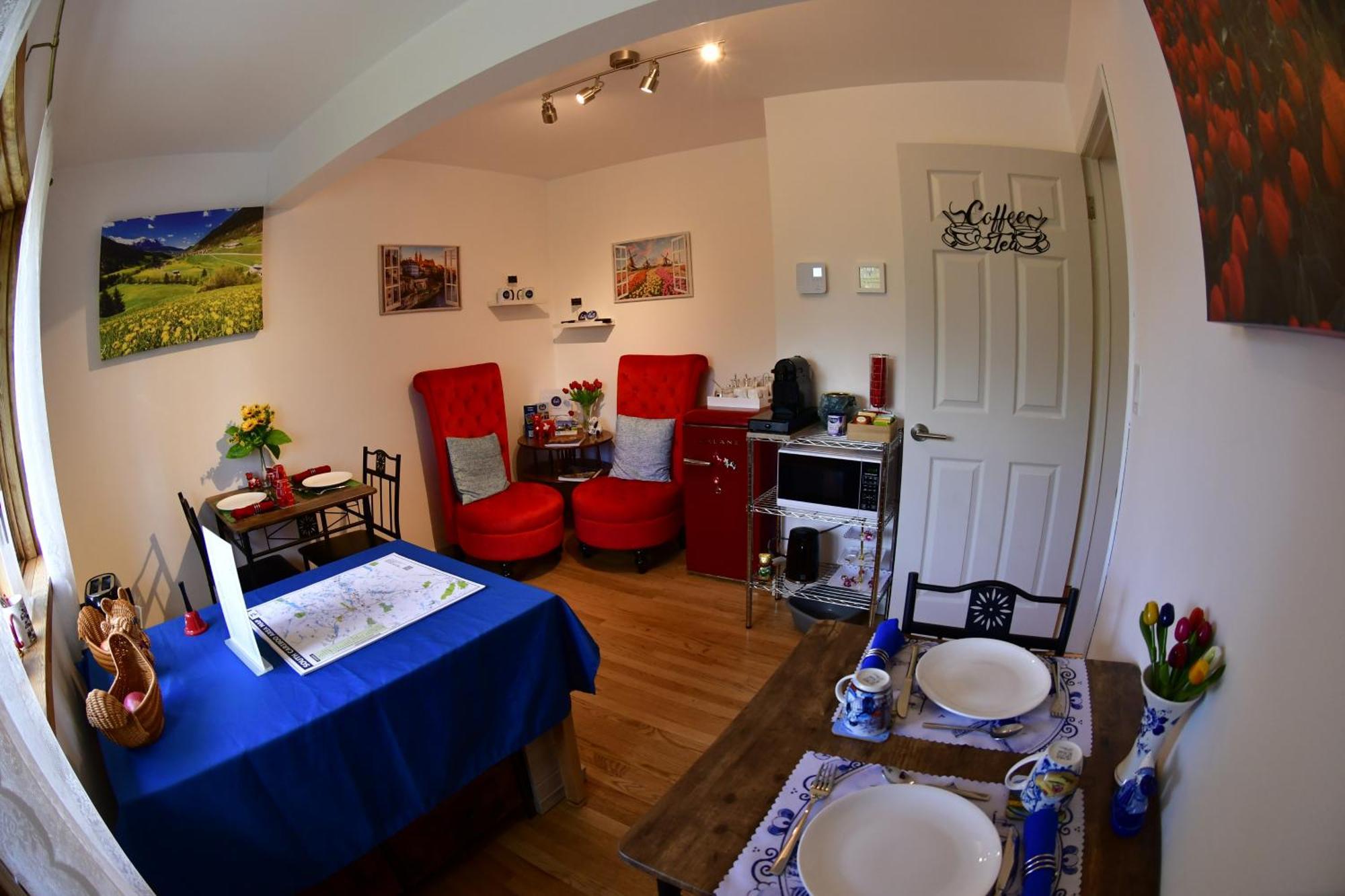 The Blue Cottage B&B Seventy Mile House Esterno foto