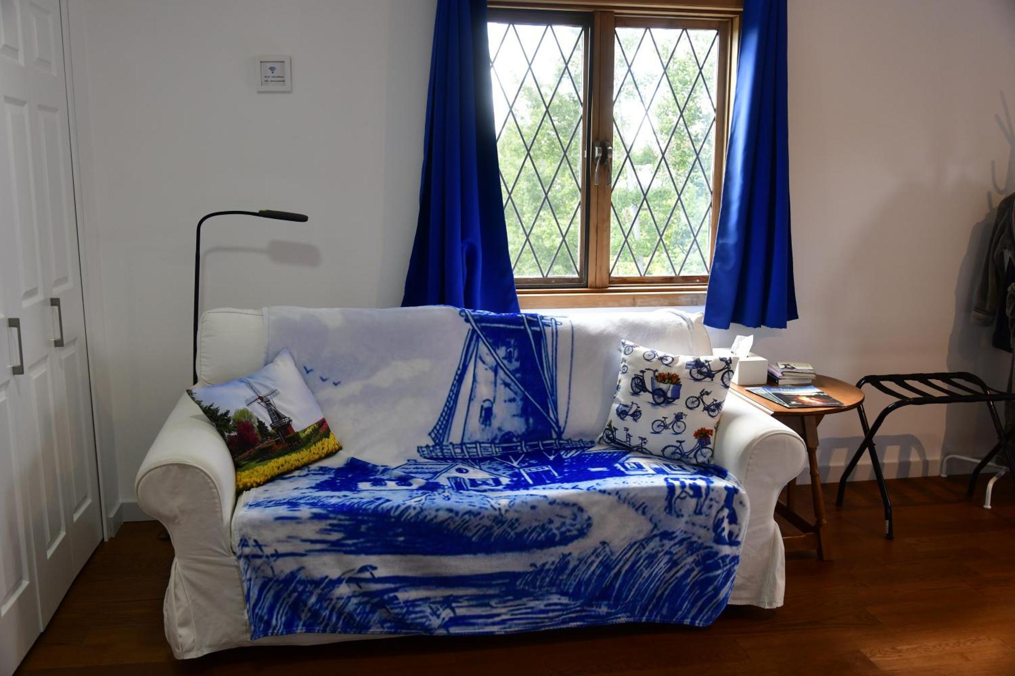 The Blue Cottage B&B Seventy Mile House Esterno foto