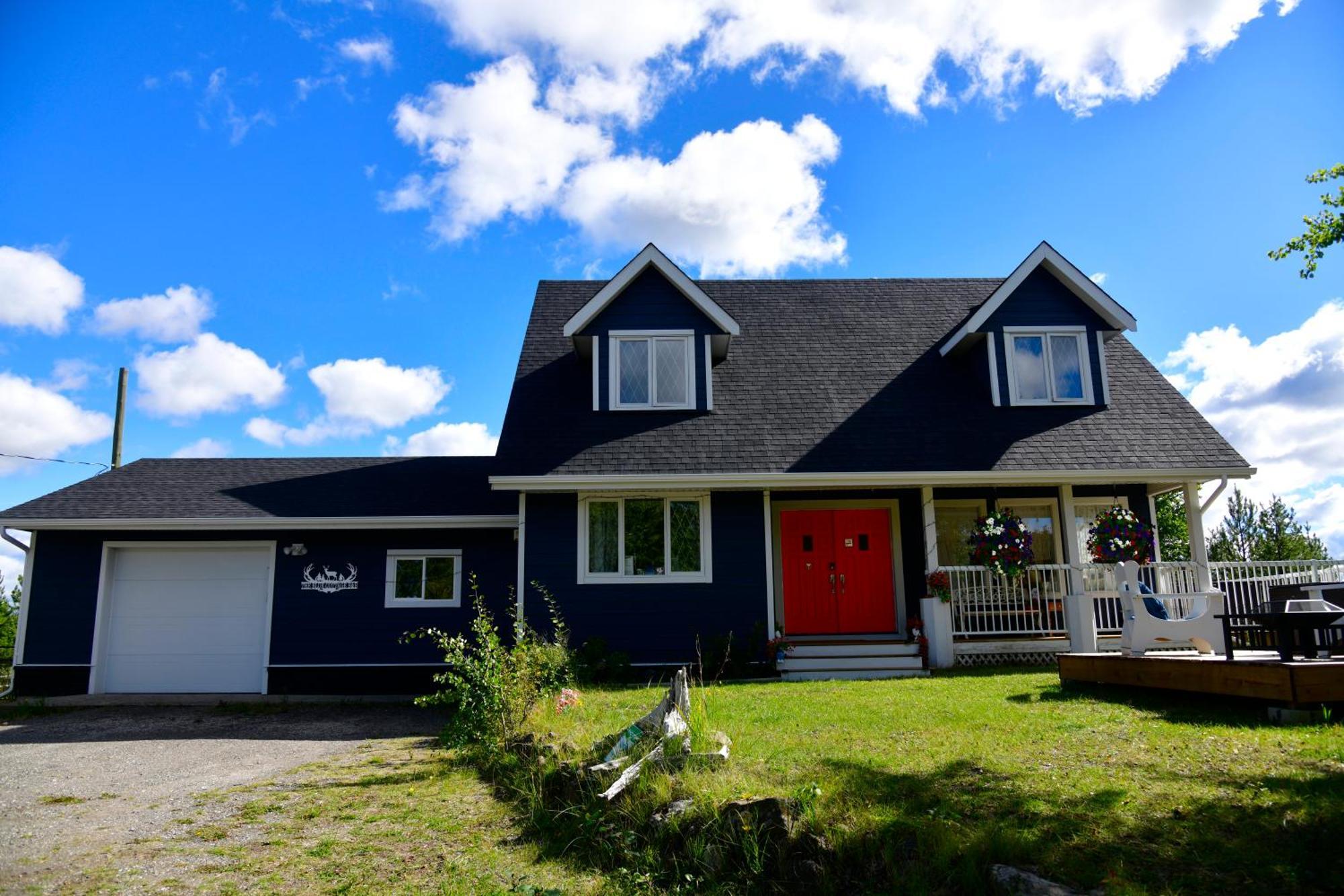 The Blue Cottage B&B Seventy Mile House Esterno foto